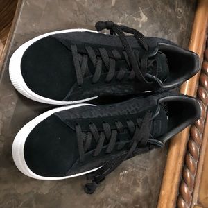 Puma men’s suede leather sneaker (new)